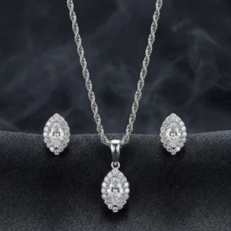 Royal Drop Crystal Pendant Set